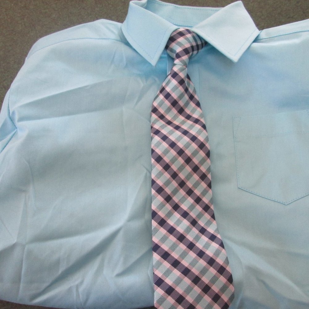 Chaps size 6/7 Boys aqua shirt w/tie